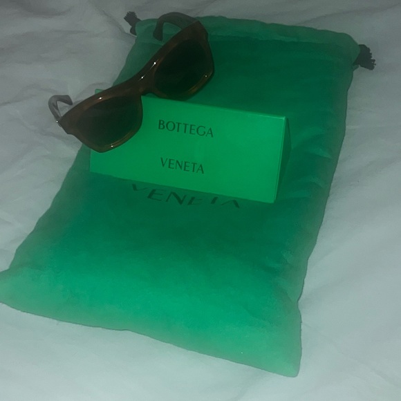 Bottega Veneta Sunglasses main image 6